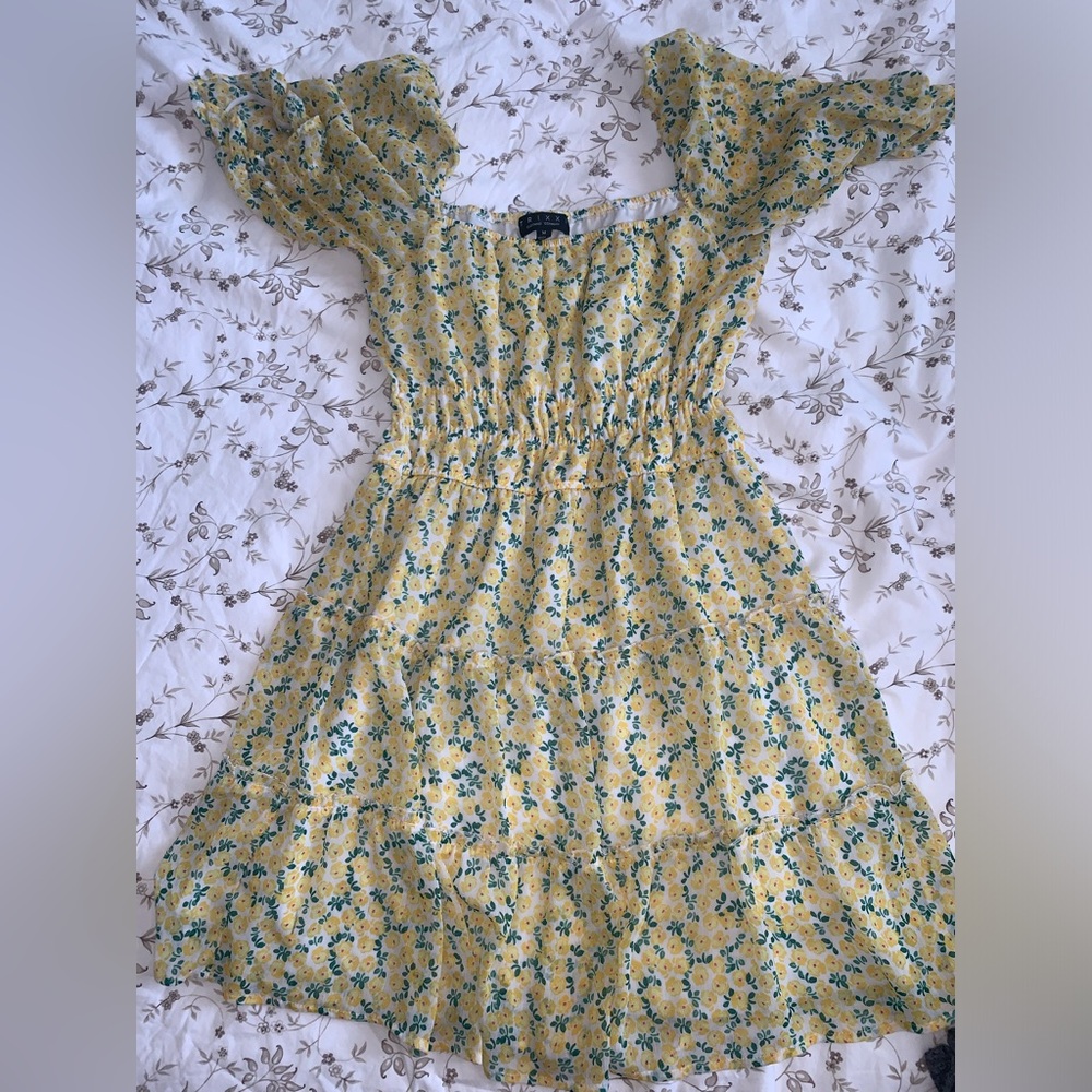 NWOT Francescas Trixxi Yellow Floral Dress